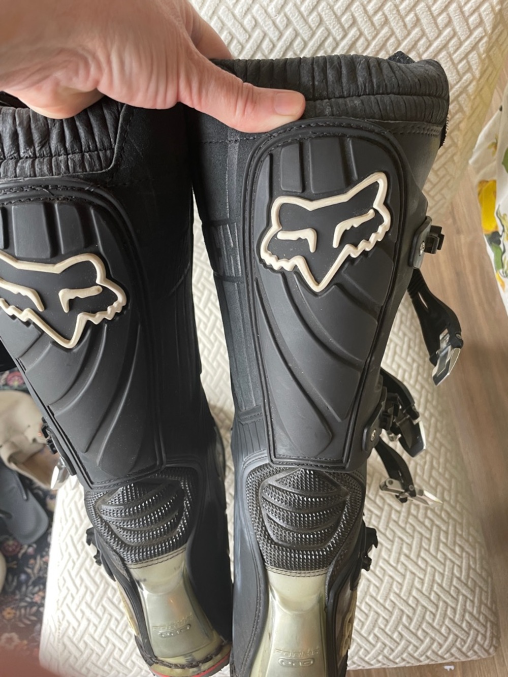 Fox Black Motocross Boots with Red Accent - Picture 4 of 9